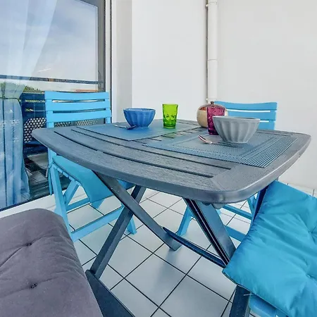 - Apartman *
